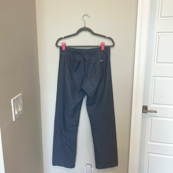 Figs Heathered Blue Scrub Set Size Small - Picture 6 of 8